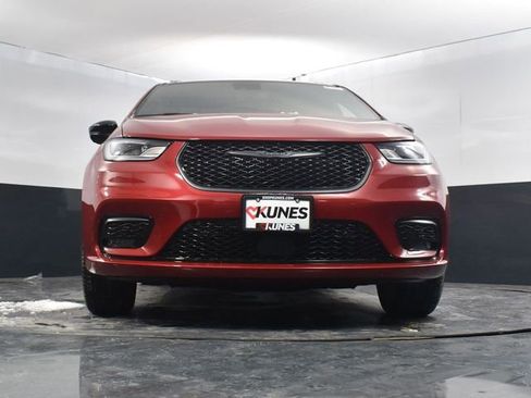 New 2026 Chrysler Pacifica Select image 46