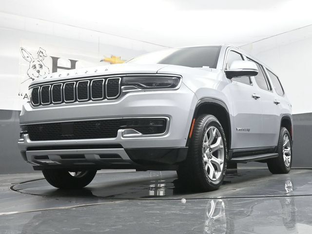 Used 2022 Jeep Wagoneer Series II AWD/4WD image 4