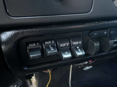 Used 2005 Ford F250 Lariat image 12