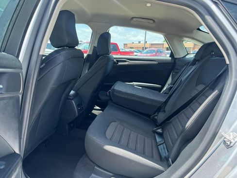 Used 2020 Ford Fusion SE FWD image 10