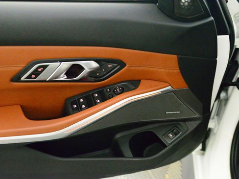 Used 2023 BMW M3 Sedan w/ Executive Package image 27