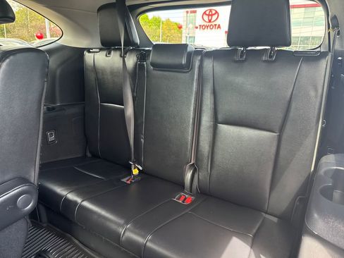 Used 2021 Toyota Highlander XLE AWD/4WD image 43