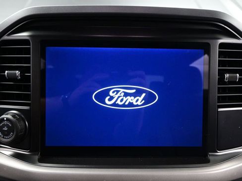 Used 2025 Ford F150 Lightning XLT image 16