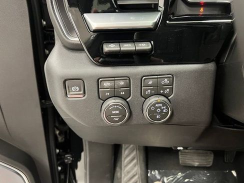 New 2026 Chevrolet Silverado 1500 High Country AWD/4WD image 13