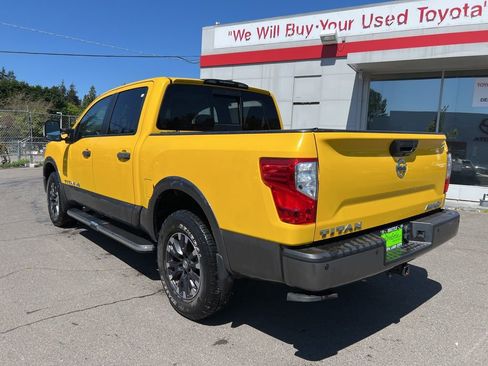 Used 2018 Nissan Titan PRO-4X w/ Pro-4x Convenience Package AWD/4WD image 6