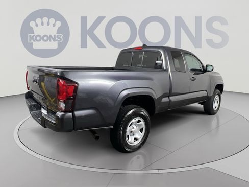 Used 2023 Toyota Tacoma SR w/ SR Convenience Package AWD/4WD image 7