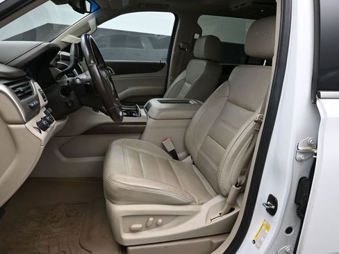 Used 2018 GMC Yukon Denali image 5