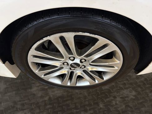 Used 2015 Lincoln MKZ Sedan 4D w/ Equipment Group 101A Select image 37