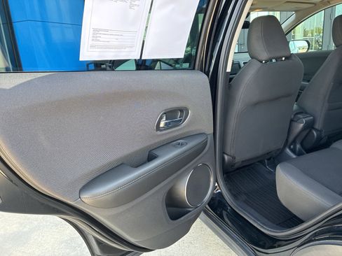 Used 2020 Honda HR-V EX image 11
