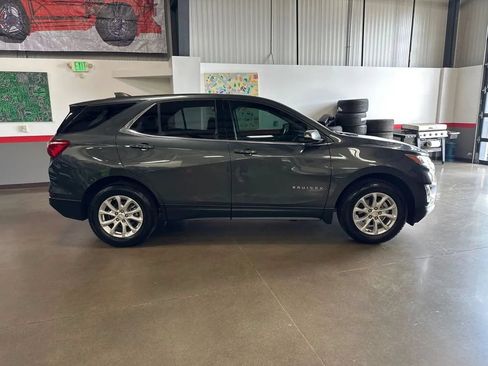 Used 2019 Chevrolet Equinox LT AWD/4WD image 2