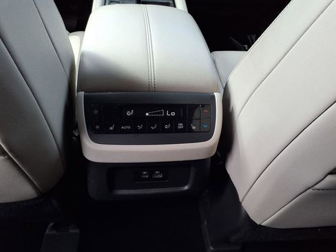 Used 2022 Nissan Pathfinder SL w/ SL Premium Package image 53