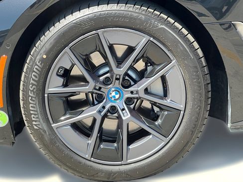 Certified 2023 BMW i4 eDrive40 RWD image 11
