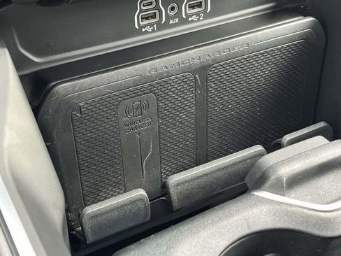 Used 2025 RAM 1500 Big Horn AWD/4WD image 32