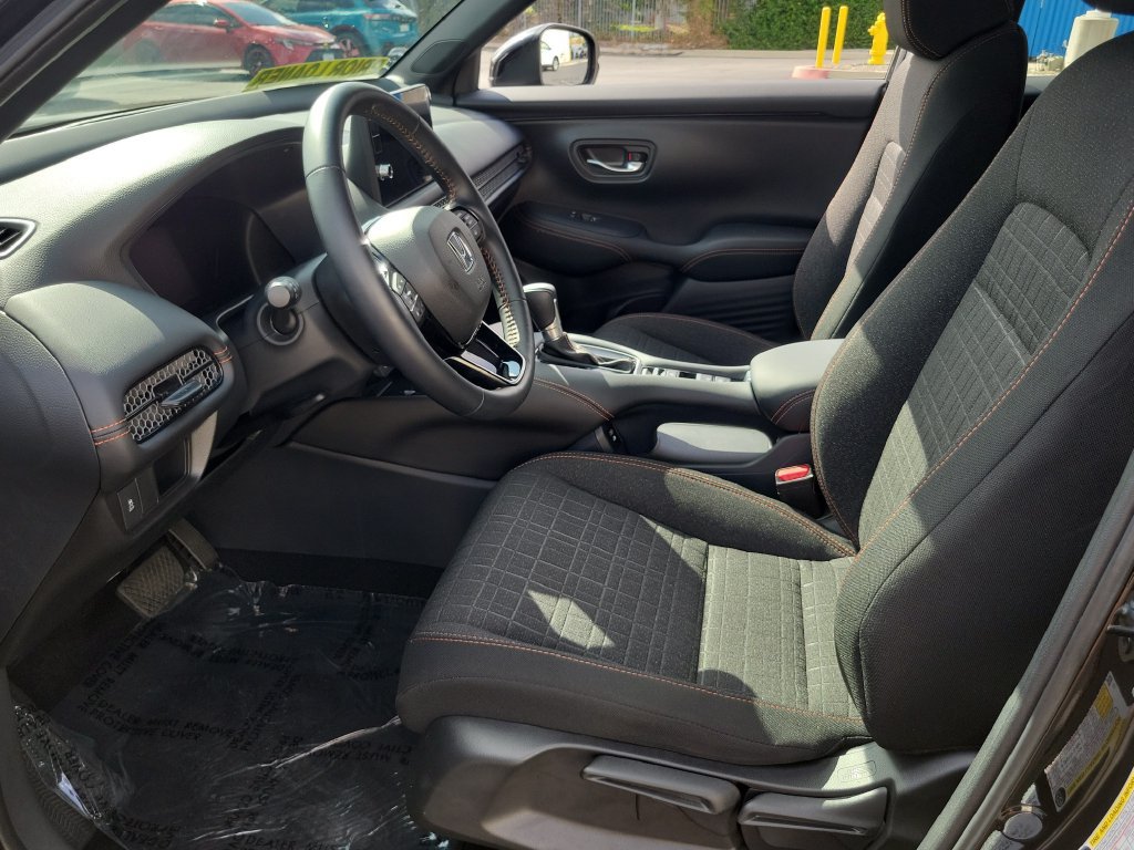 Used 2027 Honda HR-V Sport image 18