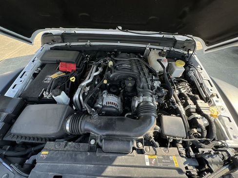 Used 2023 Jeep Gladiator Rubicon w/ Cold Weather Group image 41