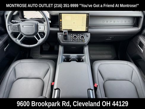 New 2025 Land Rover Defender 110 X-Dynamic SE image 18