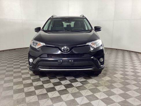 Used 2018 Toyota RAV4 XLE image 6