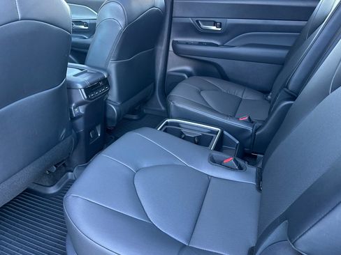 New 2026 Toyota Grand Highlander FWD image 13