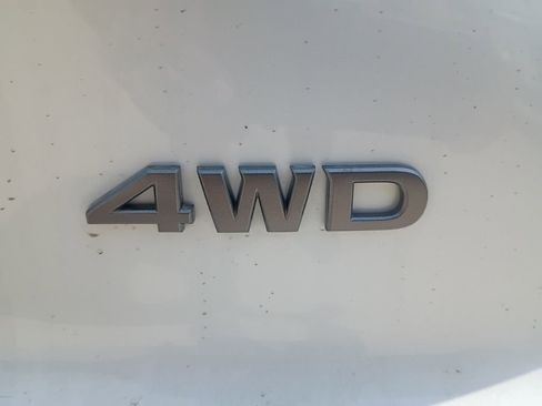 New 2026 Nissan Pathfinder SV image 6