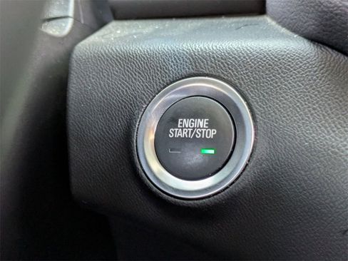 Used 2024 GMC Terrain SLT image 24