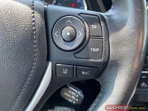 Used 2017 Toyota Corolla SE w/ SE Premium Package FWD image 19