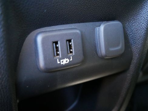 Used 2021 GMC Canyon AT4 image 13