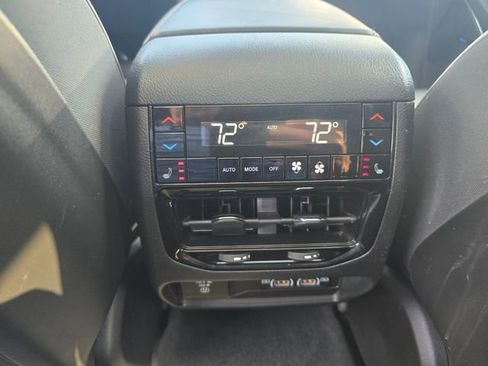Used 2023 Jeep Grand Cherokee Summit AWD/4WD image 13