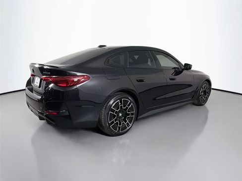 New 2026 BMW i4 xDrive40i w/ M Sport Package AWD/4WD image 9