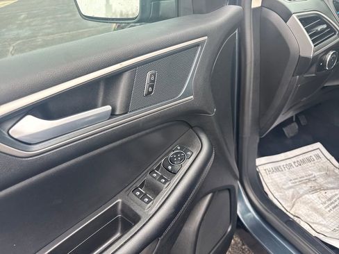 Used 2024 Ford Edge SEL w/ Convenience Package image 29