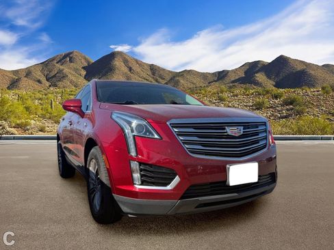 Used 2017 Cadillac XT5 Luxury AWD/4WD image 5