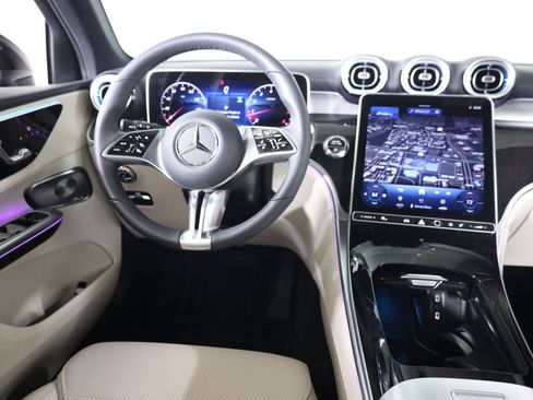 Used 2026 Mercedes-Benz GLC 300 4MATIC image 44