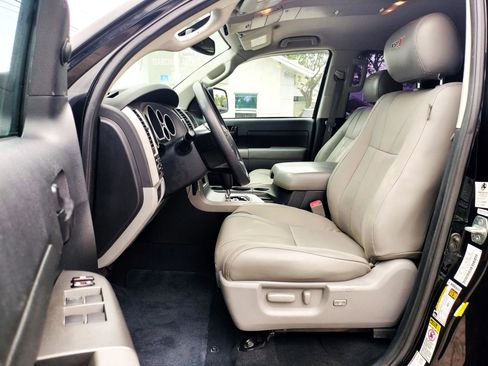 Used 2012 Toyota Tundra 4x4 Double Cab w/ SR5 Pkg image 13