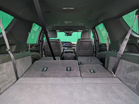 Used 2021 Cadillac Escalade ESV Luxury image 8