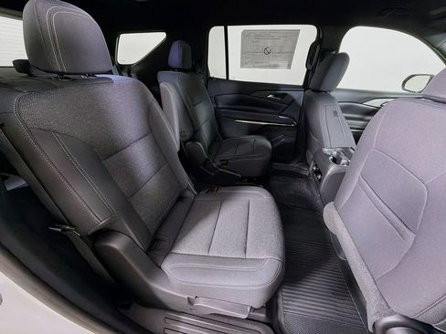 New 2026 Chevrolet Traverse LT w/ LPO, Floor Liner Package AWD/4WD image 23