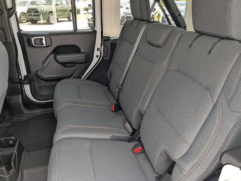 Used 2026 Jeep Wrangler Sport S image 12