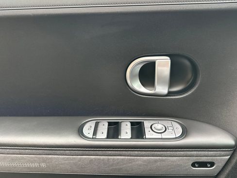 Used 2024 Hyundai Ioniq 5 Limited image 11