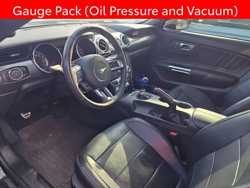 Used 2017 Ford Mustang GT Premium w/ GT Performance Package RWD image 9