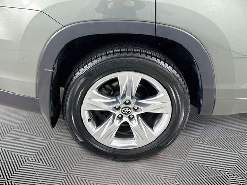 Used 2018 Toyota Highlander Limited AWD/4WD image 27