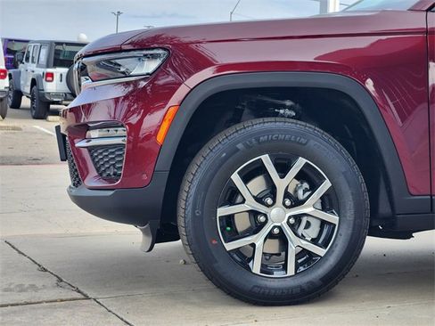 New 2025 Jeep Grand Cherokee Limited image 5