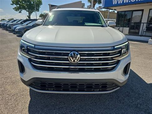 New 2026 Volkswagen Atlas SE FWD image 2
