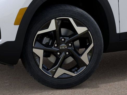 New 2026 Kia Seltos S FWD image 9