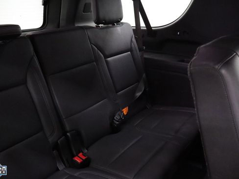 Used 2024 Chevrolet Suburban LT image 24