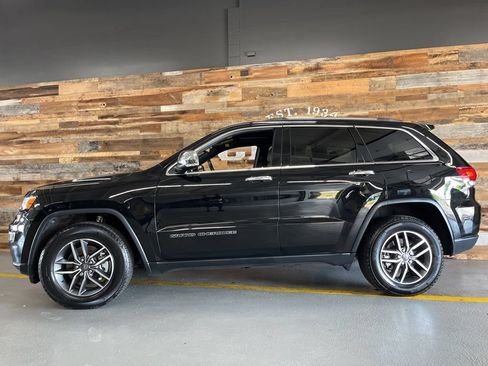 Used 2021 Jeep Grand Cherokee Limited AWD/4WD image 16