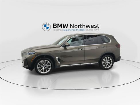 Used 2025 BMW X5 xDrive40i w/ Climate Comfort Package AWD/4WD image 10