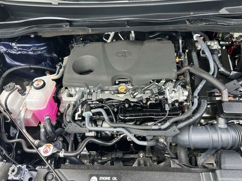 Used 2023 Toyota Sienna XLE FWD image 36