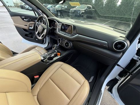 Used 2019 Chevrolet Blazer Premier w/ Sun and Wheels Package image 29