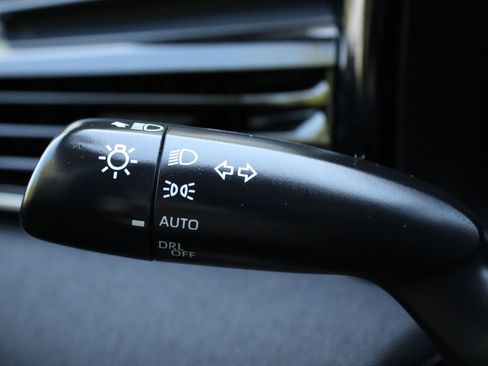 Used 2025 Toyota Camry LE FWD image 33