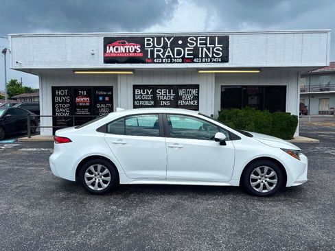 Used 2021 Toyota Corolla LE w/ Carpet Mat Package (TMS) FWD image 1