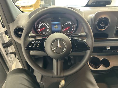New 2025 Mercedes-Benz Sprinter 2500 image 14