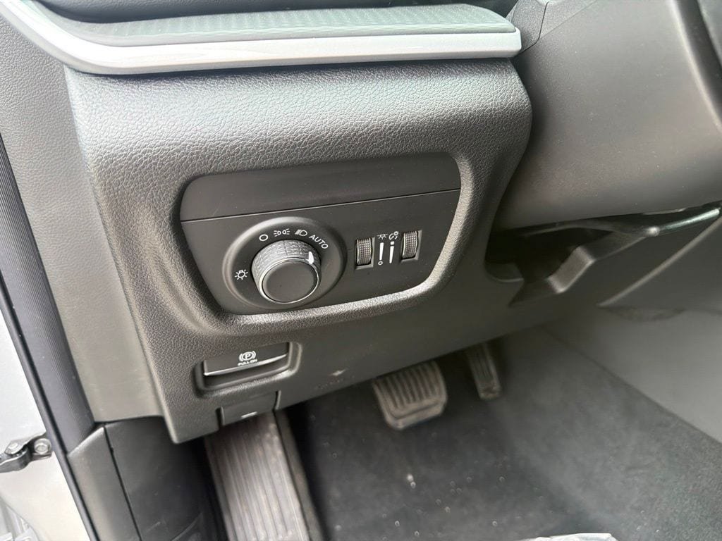 New 2026 Jeep Grand Cherokee Laredo X AWD/4WD image 10